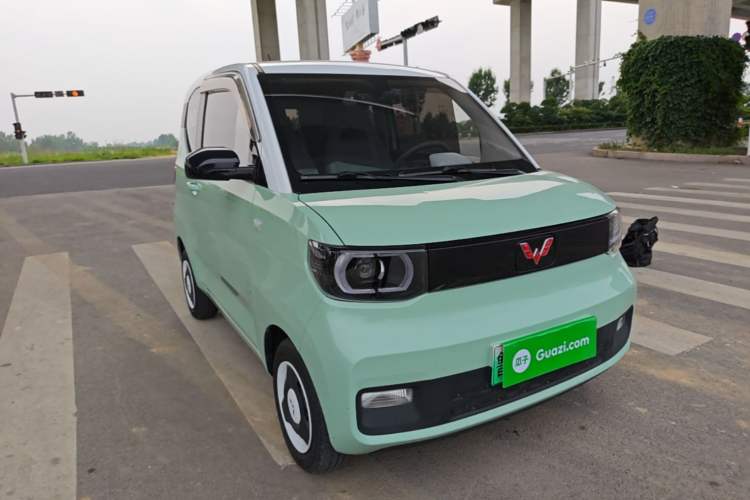 Used Wuling Hongguang MINIEV 2021 Macaron Fashion Model Lithium Iron Phosphate Front Right 45 Deg