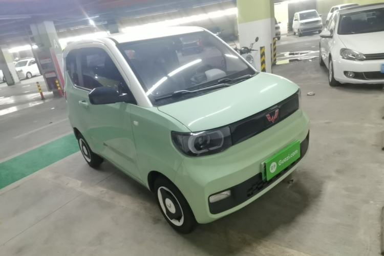 Used Wuling Hongguang MINIEV 2021 Macaron Sandwich Model 170 km Lithium Iron Phosphate Front Right 45 Deg