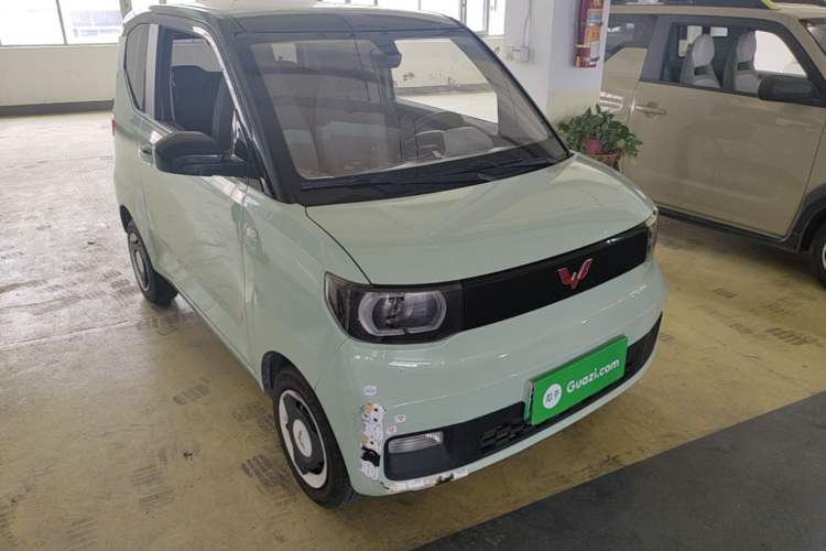Used Wuling Hongguang MINIEV 2021 Macaron Premium Model – Lithium-NMC Front Right 45 Deg