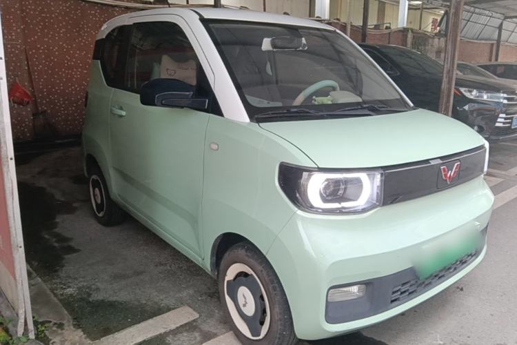 Used Wuling Hongguang MINIEV 2021 Macaron Fashion Model Lithium Iron Phosphate Front Right 45 Deg