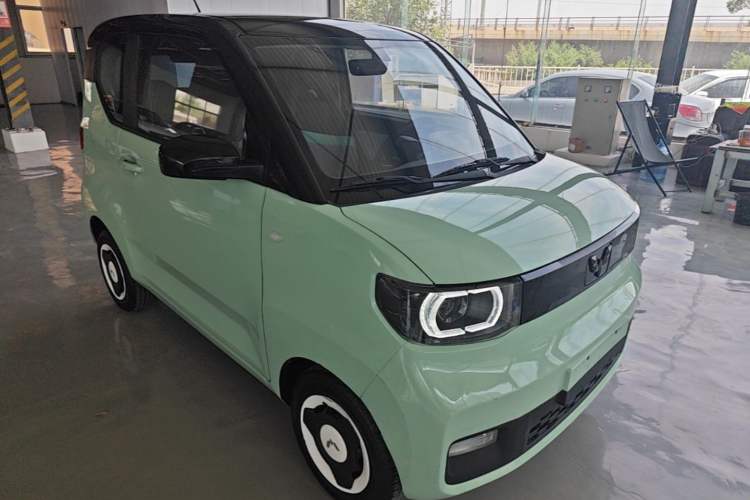 Used Wuling Hongguang MINIEV 2021 Macaron Premium Model – Lithium Iron Phosphate Front Right 45 Deg
