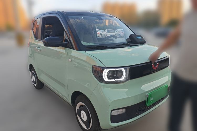 Used Wuling Hongguang MINIEV 2021 Macaron Fashion Model Lithium Iron Phosphate Front Right 45 Deg
