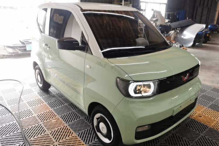 Used Wuling Hongguang MINIEV 2021 Macaron Premium Model – Lithium Iron Phosphate Front Right 45 Deg