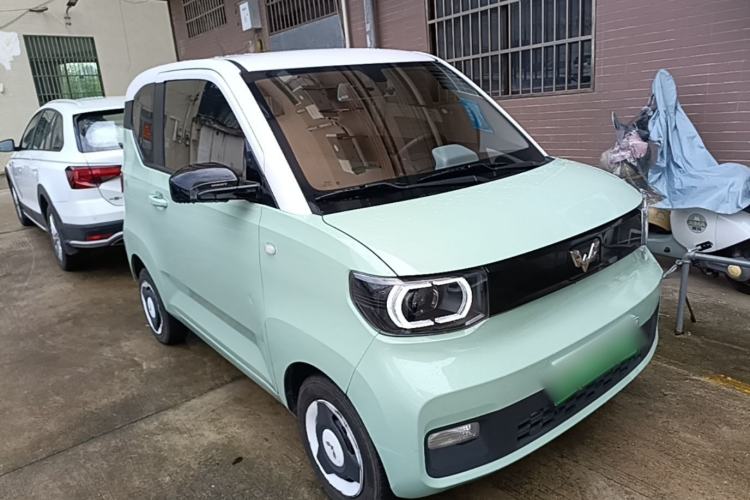 Used Wuling Hongguang MINIEV 2021 Macaron Sandwich Model 170 km Lithium Iron Phosphate Front Right 45 Deg