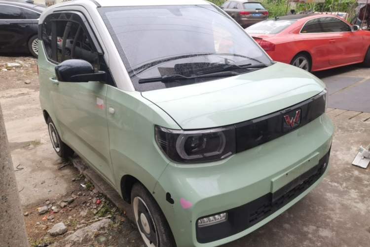 Used Wuling Hongguang MINIEV 2021 Macaron Premium Model – Lithium-NMC Front Right 45 Deg