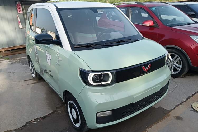 Used Wuling Hongguang MINIEV 2021 Macaron Premium Model – Lithium-NMC Front Right 45 Deg