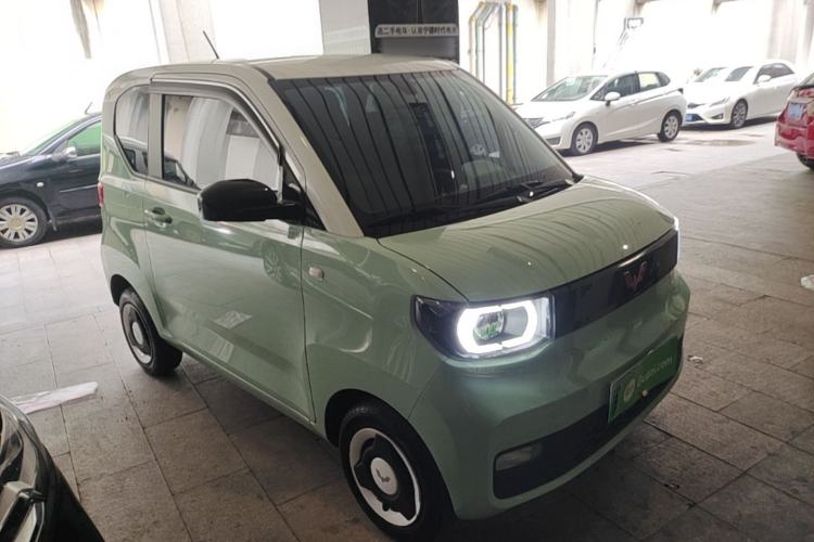 Used Wuling Hongguang MINIEV 2021 Macaron Fashion Model Lithium Iron Phosphate Front Right 45 Deg