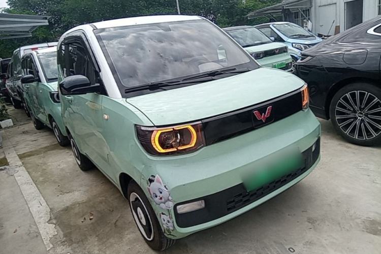Used Wuling Hongguang MINIEV 2021 Macaron Fashion Model Lithium Iron Phosphate Front Right 45 Deg