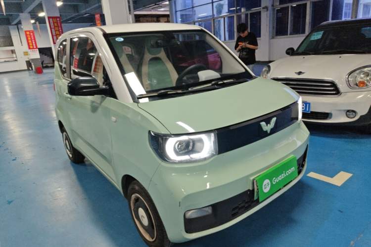 Used Wuling Hongguang MINIEV 2021 Macaron Premium Model – Lithium Iron Phosphate Front Right 45 Deg