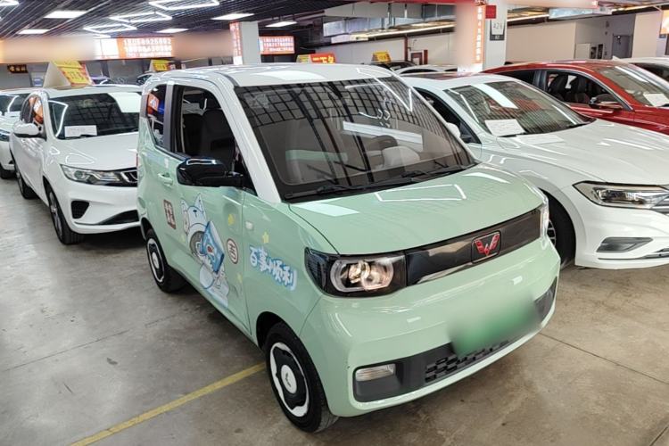 Used Wuling Hongguang MINIEV 2021 Macaron Fashion Model Lithium Iron Phosphate Front Right 45 Deg