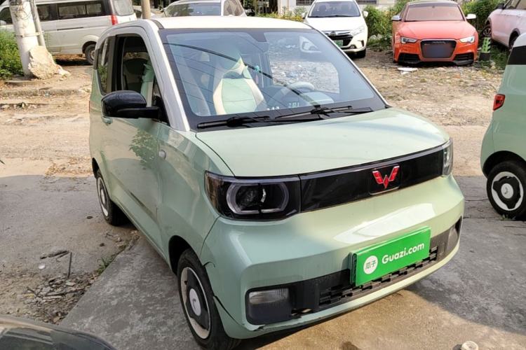 Used Wuling Hongguang MINIEV 2021 Macaron Fashion Model Lithium Iron Phosphate Front Right 45 Deg