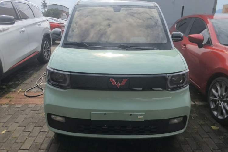 Used Wuling Hongguang MINIEV 2021 Macaron Premium Model – Lithium-NMC Front