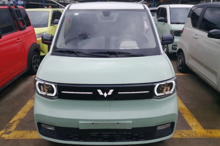 Used Wuling Hongguang MINIEV 2021 Macaron Fashion Model Lithium Iron Phosphate Front