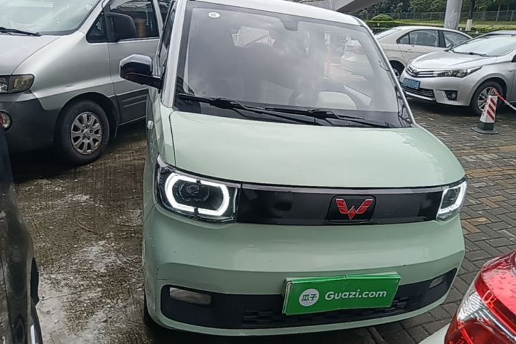 Used Wuling Hongguang MINIEV 2021 Macaron Fashion Model Lithium Iron Phosphate Front