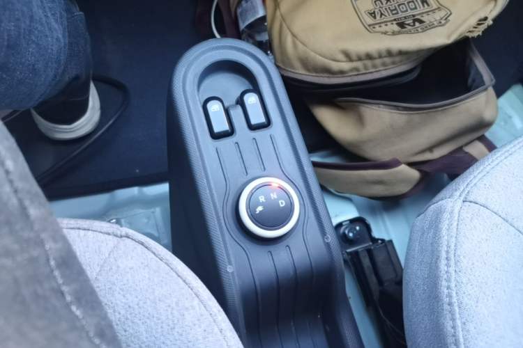 Used Wuling Hongguang MINIEV 2021 Macaron Premium Model – Lithium Iron Phosphate Gear Lever