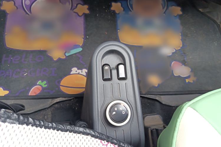 Used Wuling Hongguang MINIEV 2021 Macaron Premium Model – Lithium Iron Phosphate Gear Lever