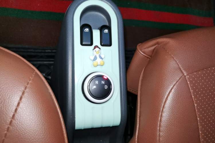Used Wuling Hongguang MINIEV 2021 Macaron Premium Model – Lithium Iron Phosphate Gear Lever