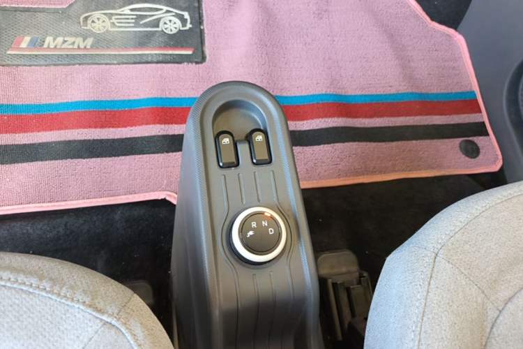 Used Wuling Hongguang MINIEV 2021 Macaron Premium Model – Lithium-NMC Gear Lever
