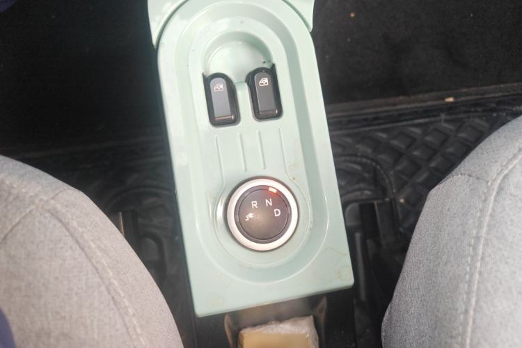 Used Wuling Hongguang MINIEV 2021 Macaron Premium Model – Lithium Iron Phosphate Gear Lever