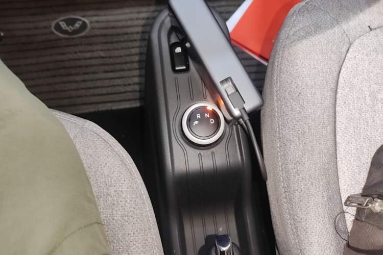 Used Wuling Hongguang MINIEV 2021 Macaron Premium Model – Lithium-NMC Gear Lever