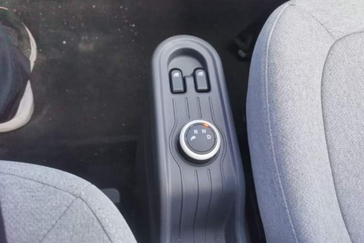 Used Wuling Hongguang MINIEV 2021 Macaron Premium Model – Lithium Iron Phosphate Gear Lever