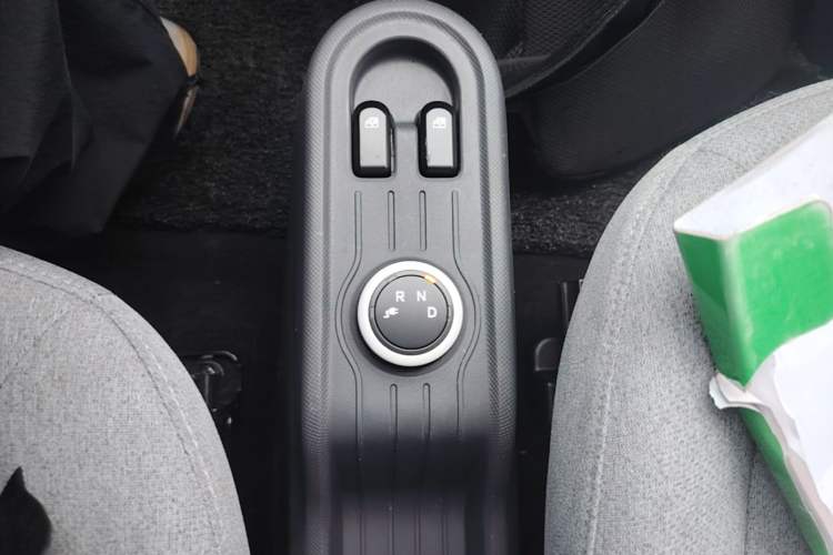 Used Wuling Hongguang MINIEV 2021 Macaron Premium Model – Lithium Iron Phosphate Gear Lever