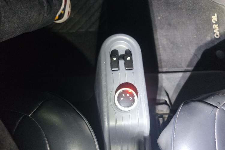 Used Wuling Hongguang MINIEV 2021 Macaron Premium Model – Lithium-NMC Gear Lever