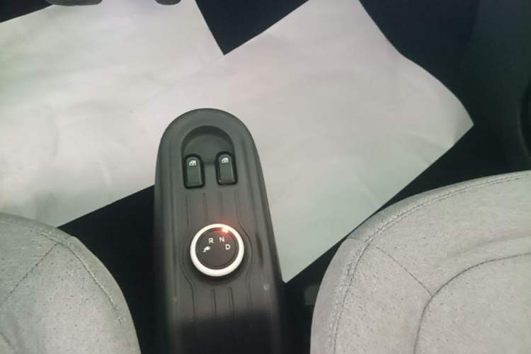Used Wuling Hongguang MINIEV 2021 Macaron Premium Model – Lithium Iron Phosphate Gear Lever