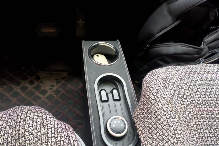 Used Wuling Hongguang MINIEV 2021 Macaron Premium Model – Lithium Iron Phosphate Gear Lever
