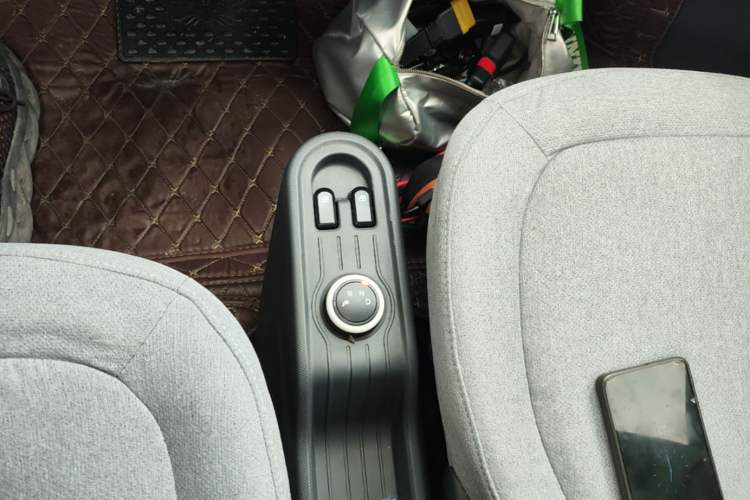 Used Wuling Hongguang MINIEV 2021 Macaron Premium Model – Lithium Iron Phosphate Gear Lever
