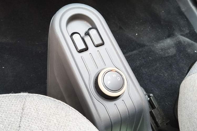 Used Wuling Hongguang MINIEV 2021 Macaron Premium Model – Lithium Iron Phosphate Gear Lever