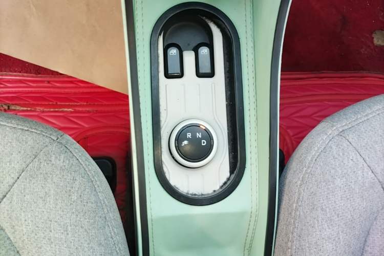 Used Wuling Hongguang MINIEV 2021 Macaron Premium Model – Lithium Iron Phosphate Gear Lever