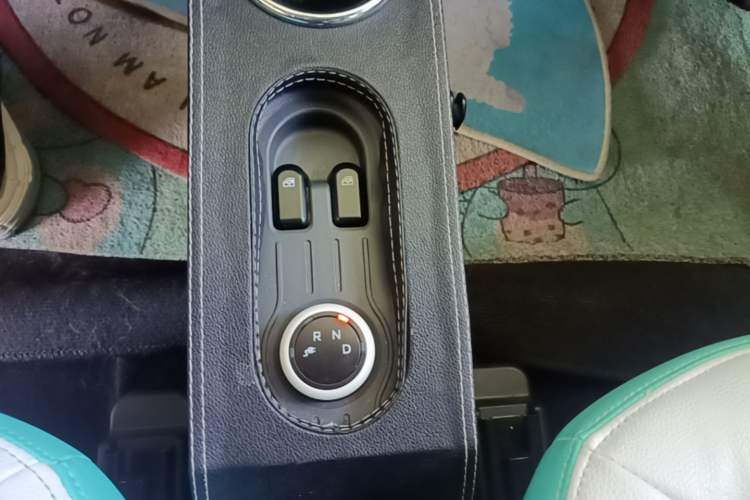 Used Wuling Hongguang MINIEV 2021 Macaron Premium Model – Lithium-NMC Gear Lever