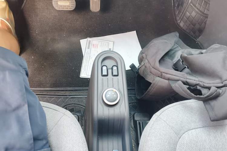 Used Wuling Hongguang MINIEV 2021 Macaron Premium Model – Lithium Iron Phosphate Gear Lever