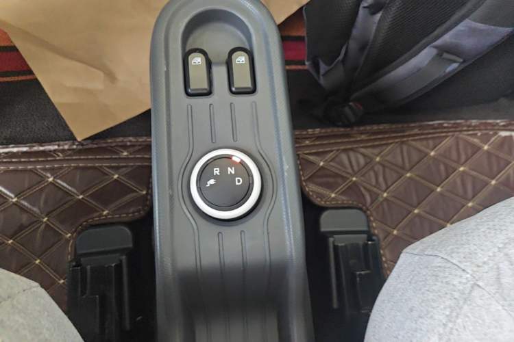 Used Wuling Hongguang MINIEV 2021 Macaron Premium Model – Lithium Iron Phosphate Gear Lever