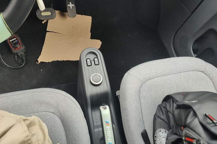 Used Wuling Hongguang MINIEV 2021 Macaron Sandwich Model 170 km Lithium Iron Phosphate Gear Lever