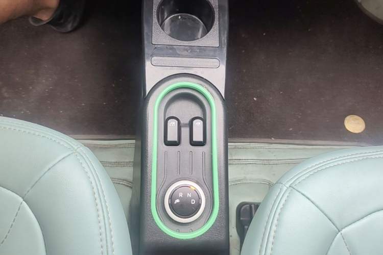 Used Wuling Hongguang MINIEV 2021 Macaron Premium Model – Lithium Iron Phosphate Gear Lever