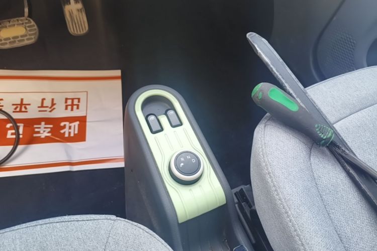 Used Wuling Hongguang MINIEV 2021 Macaron Premium Model – Lithium Iron Phosphate Gear Lever