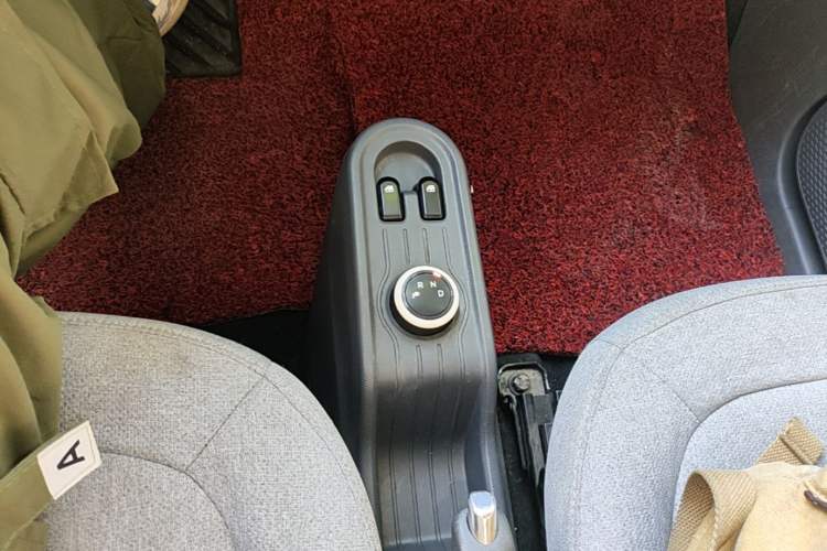 Used Wuling Hongguang MINIEV 2021 Macaron Premium Model – Lithium Iron Phosphate Gear Lever