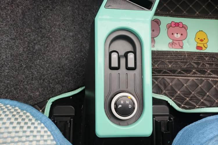 Used Wuling Hongguang MINIEV 2021 Macaron Premium Model – Lithium-NMC Gear Lever