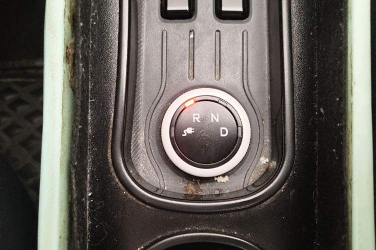 Used Wuling Hongguang MINIEV 2021 Macaron Sandwich Model 170 km Lithium Iron Phosphate Gear Lever