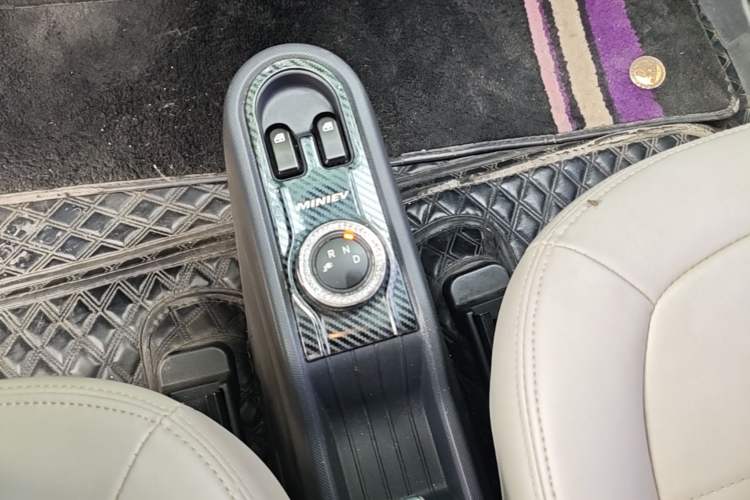 Used Wuling Hongguang MINIEV 2021 Macaron Premium Model – Lithium Iron Phosphate Gear Lever