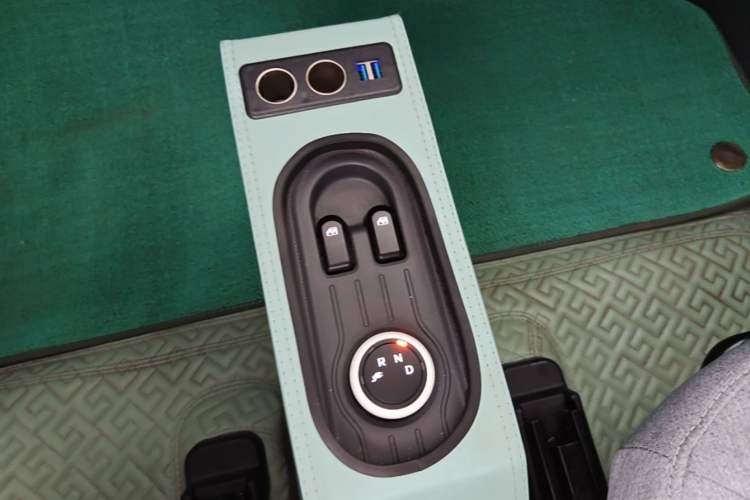Used Wuling Hongguang MINIEV 2021 Macaron Premium Model – Lithium Iron Phosphate Gear Lever