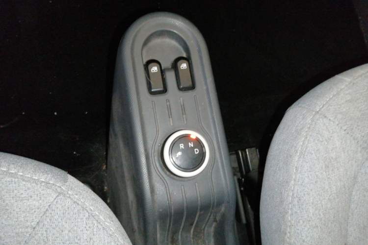 Used Wuling Hongguang MINIEV 2021 Macaron Premium Model – Lithium Iron Phosphate Gear Lever