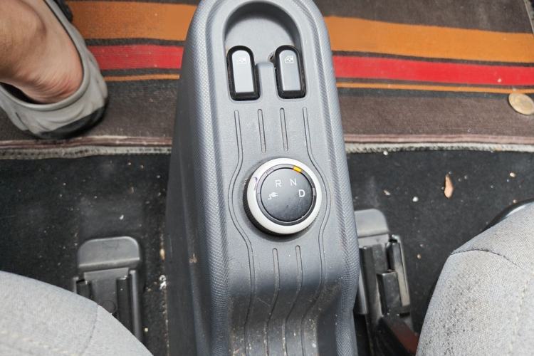 Used Wuling Hongguang MINIEV 2021 Macaron Fashion Edition Lithium-Ion Battery Gear Lever