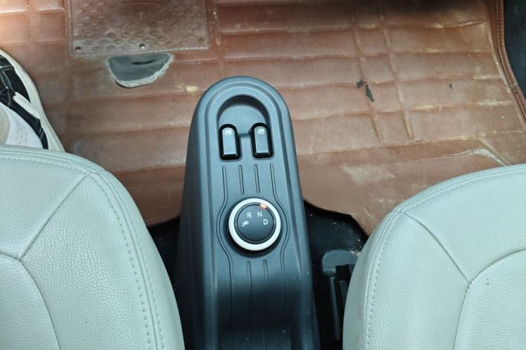 Used Wuling Hongguang MINIEV 2021 Macaron Premium Model – Lithium Iron Phosphate Gear Lever