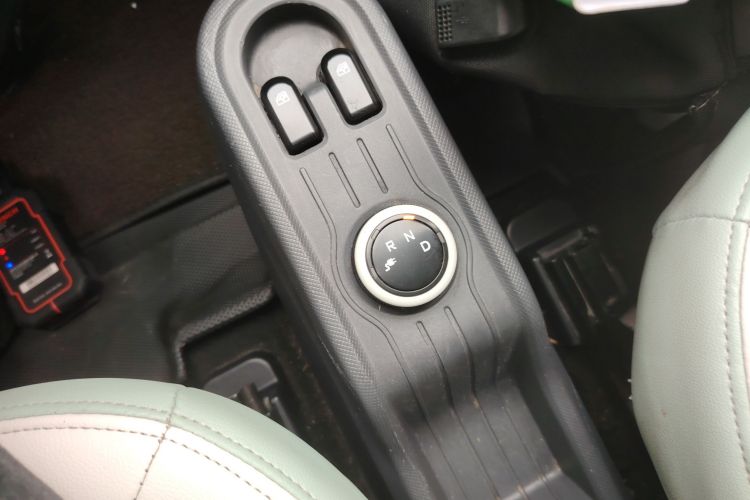 Used Wuling Hongguang MINIEV 2021 Macaron Premium Model – Lithium Iron Phosphate Gear Lever