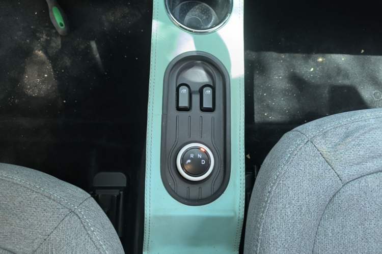 Used Wuling Hongguang MINIEV 2021 Macaron Premium Model – Lithium Iron Phosphate Gear Lever