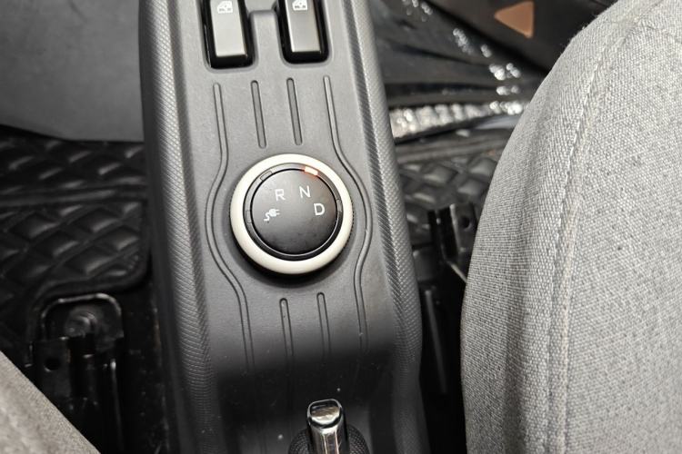 Used Wuling Hongguang MINIEV 2021 Macaron Premium Model – Lithium-NMC Gear Lever