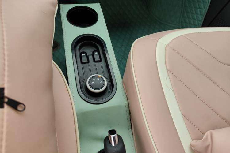 Used Wuling Hongguang MINIEV 2021 Macaron Premium Model – Lithium Iron Phosphate Gear Lever